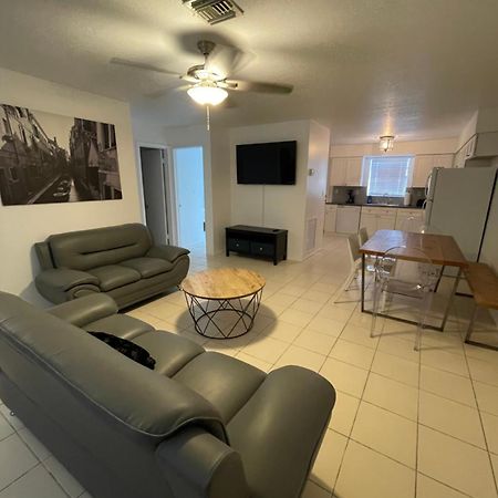 Cozy Downtown Apartments On Water Форт Лодърдейл Екстериор снимка