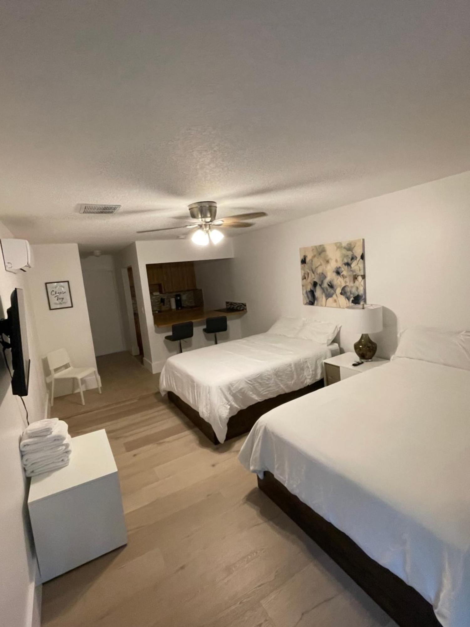 Cozy Downtown Apartments On Water Форт Лодърдейл Екстериор снимка