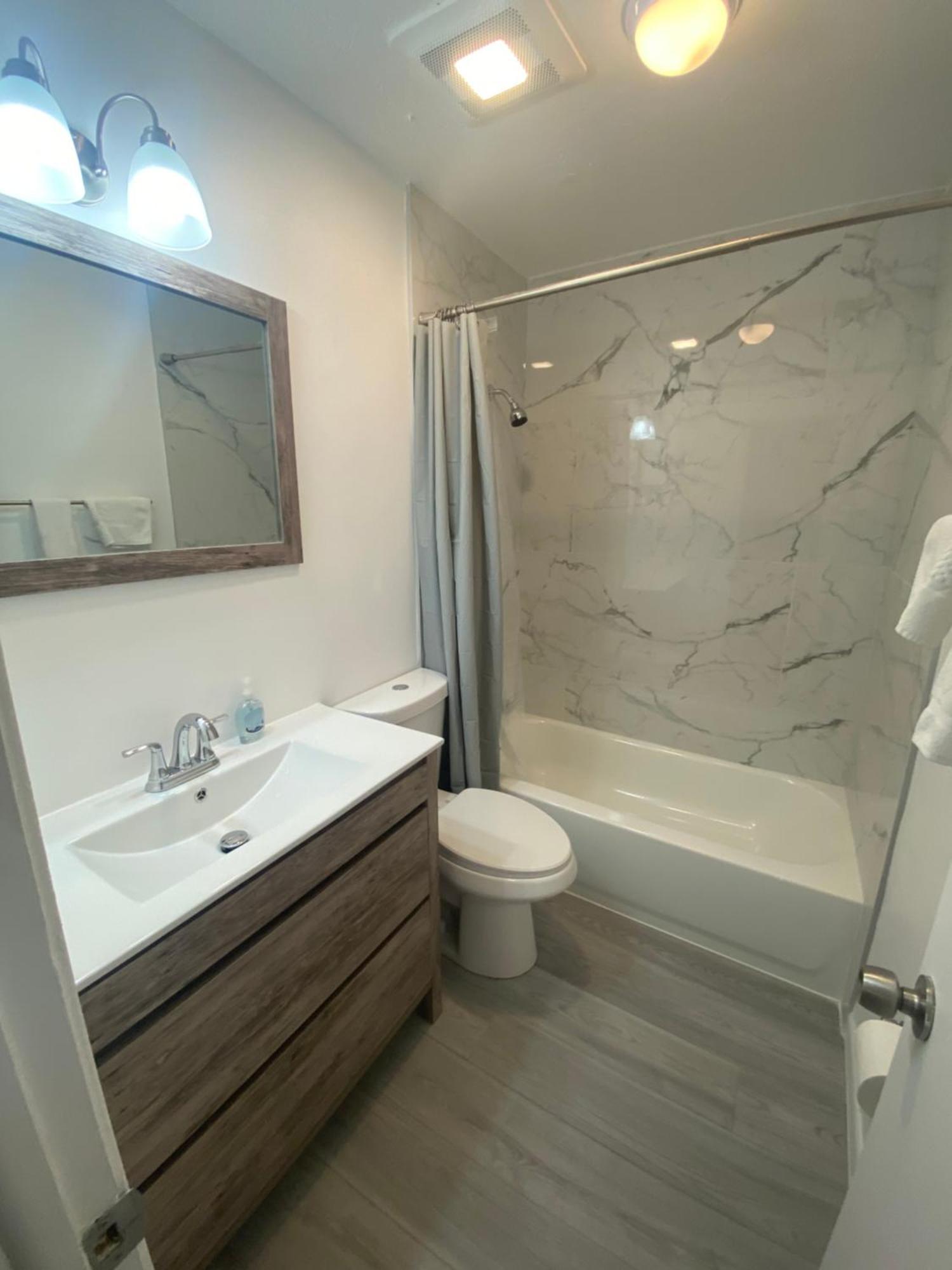 Cozy Downtown Apartments On Water Форт Лодърдейл Екстериор снимка
